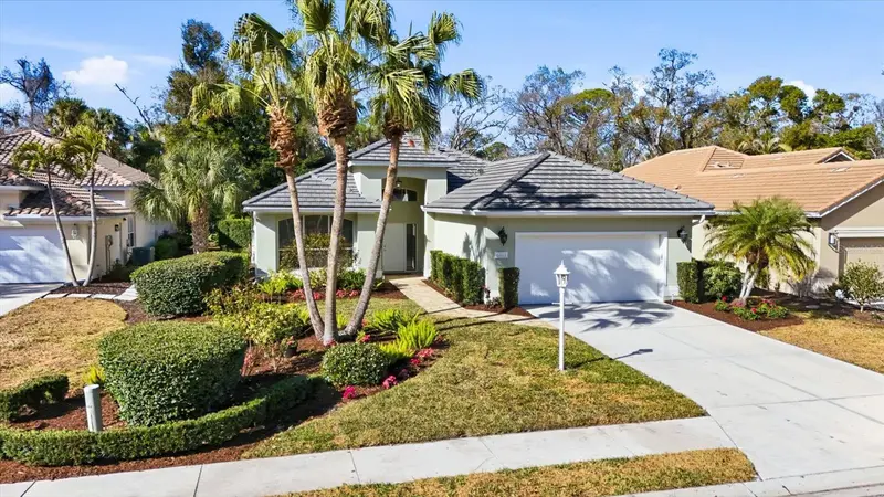 6411 BERKSHIRE PLACE, UNIVERSITY PARK, photo 2 of 52