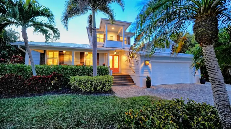 605 POINT DRIVE, HOLMES BEACH