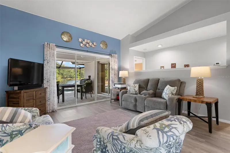 5009 SOUTHERN PINE CIRCLE, VENICE, photo 4 of 48