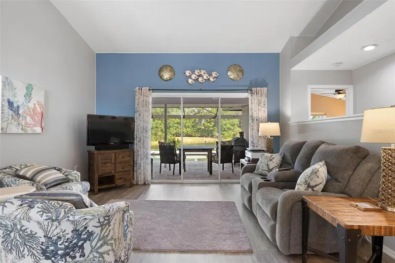 5009 SOUTHERN PINE CIRCLE, VENICE, photo 5 of 48