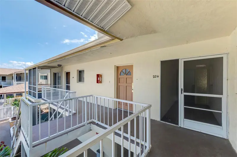 320 BASE AVENUE #224, VENICE, photo 5 of 30