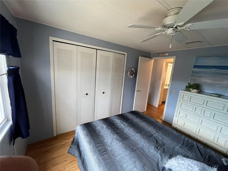Thumbnail 26