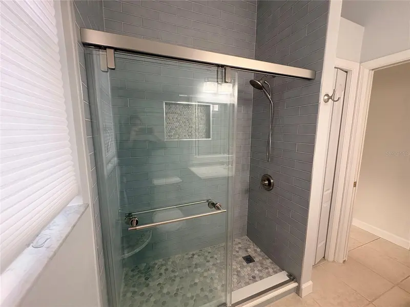 Thumbnail 24