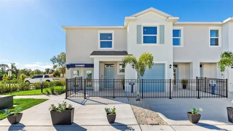 4052 GOLD DUST LANE, SARASOTA, photo 2 of 18