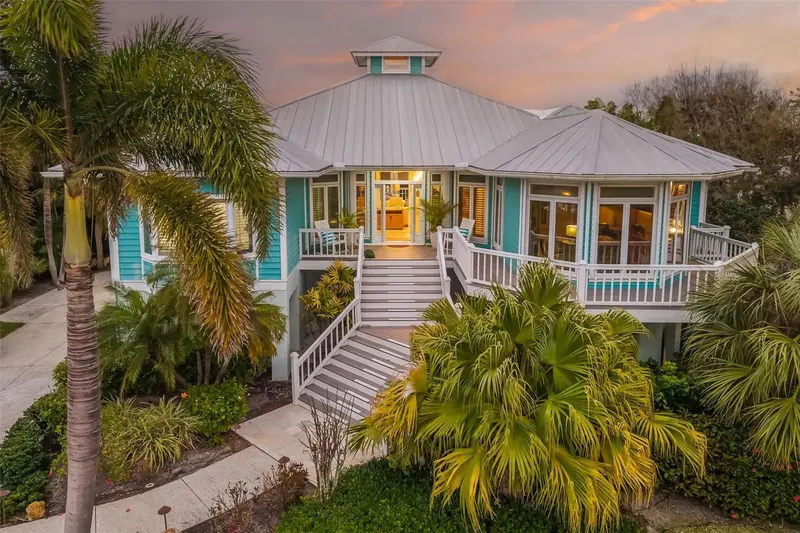 746 EAGLE POINT DRIVE, VENICE