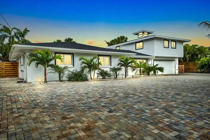 5624 CAPE LEYTE DRIVE, SARASOTA
