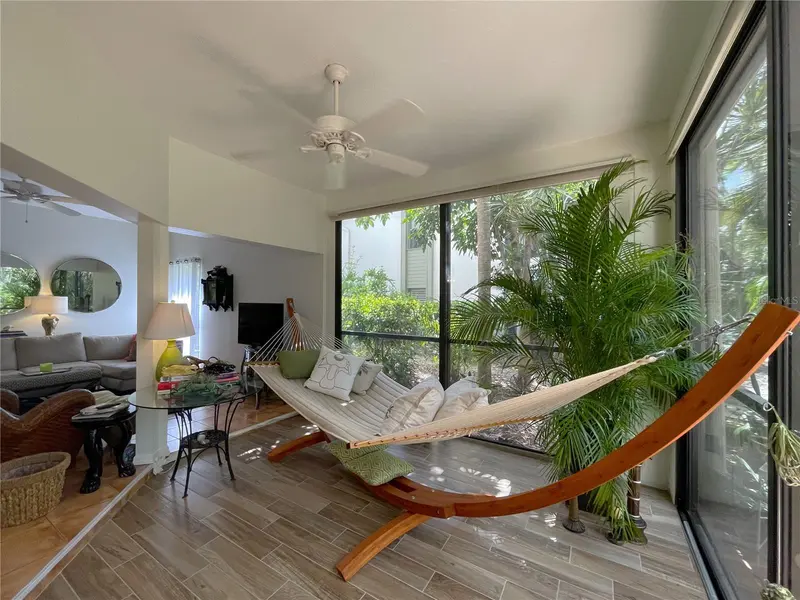 Thumbnail 18