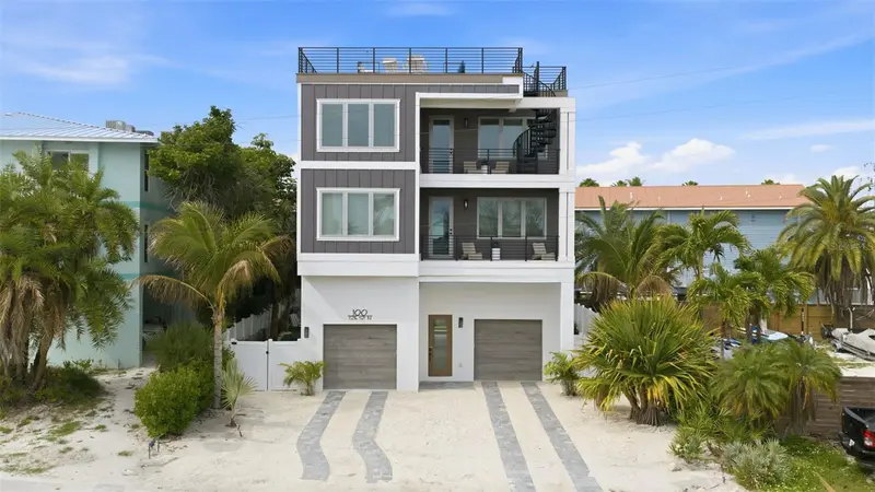 100 12TH STREET, BRADENTON BEACH