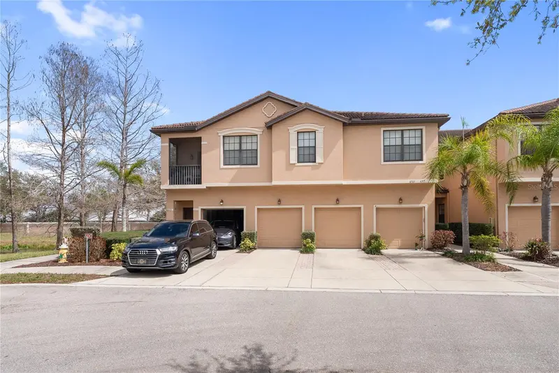 4307 VIA PIEDRA CIRCLE #6-102, SARASOTA