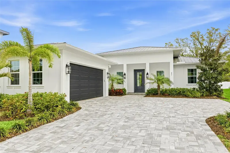 201 SHADE AVENUE, SARASOTA