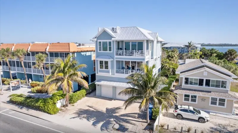 903 GULF DRIVE, BRADENTON BEACH