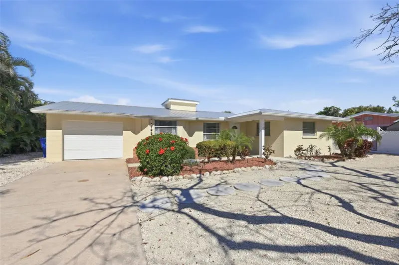 109 TERN DRIVE, ANNA MARIA, photo 2 of 60
