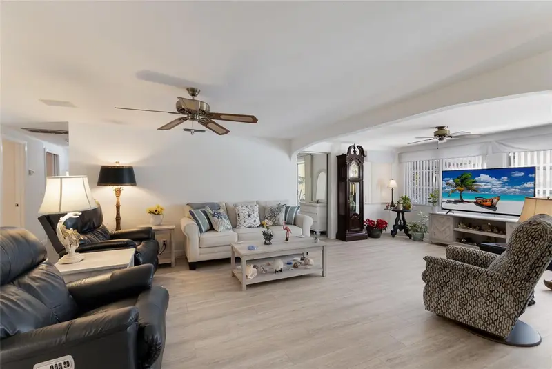 309 57TH STREET, HOLMES BEACH, photo 5 of 31