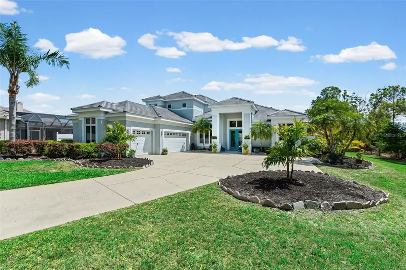 7517 COVENTRY COURT, LAKEWOOD RANCH, photo 3 of 96