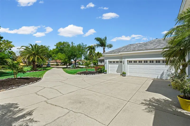 7517 COVENTRY COURT, LAKEWOOD RANCH, photo 5 of 96