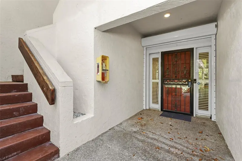 3324 THORNWOOD ROAD #3324, SARASOTA, photo 2 of 58