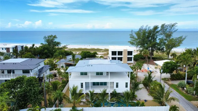 107 TUNA STREET, ANNA MARIA