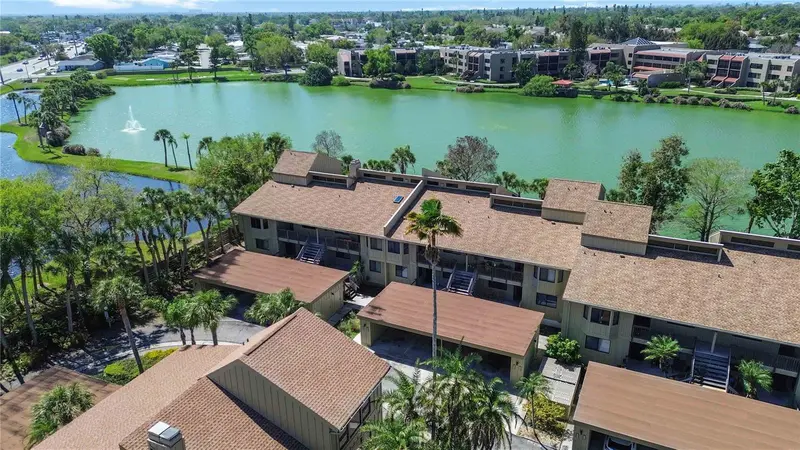 5345 LAKE ARROWHEAD TRAIL #12, SARASOTA