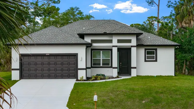 5244 REDWOOD TERRACE, NORTH PORT