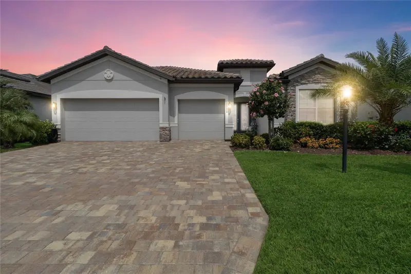 17724 POLO TRAIL, LAKEWOOD RANCH
