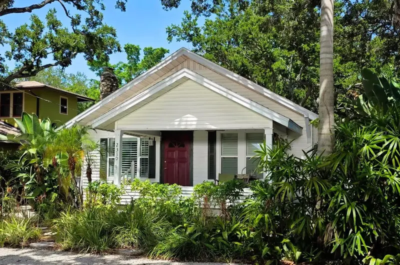 2310 HICKORY AVENUE, SARASOTA, photo 2 of 44