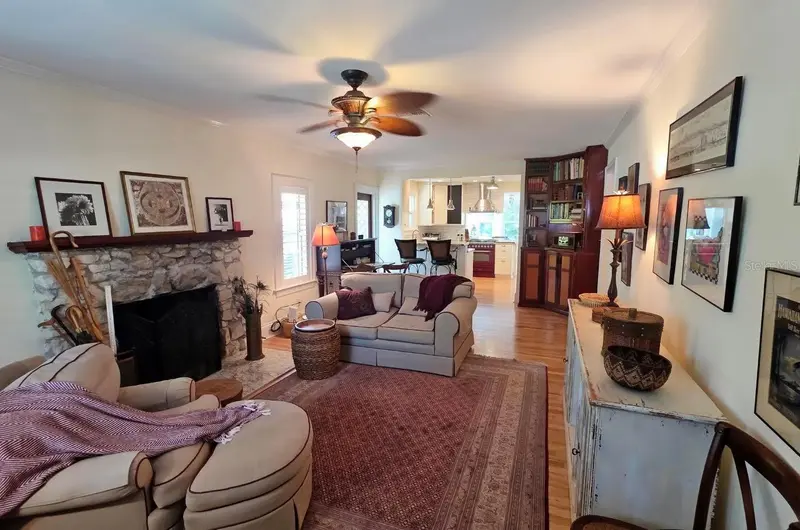 2310 HICKORY AVENUE, SARASOTA, photo 5 of 44
