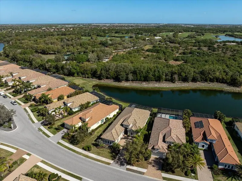14911 CASTLE PARK TERRACE, LAKEWOOD RANCH, photo 3 of 38
