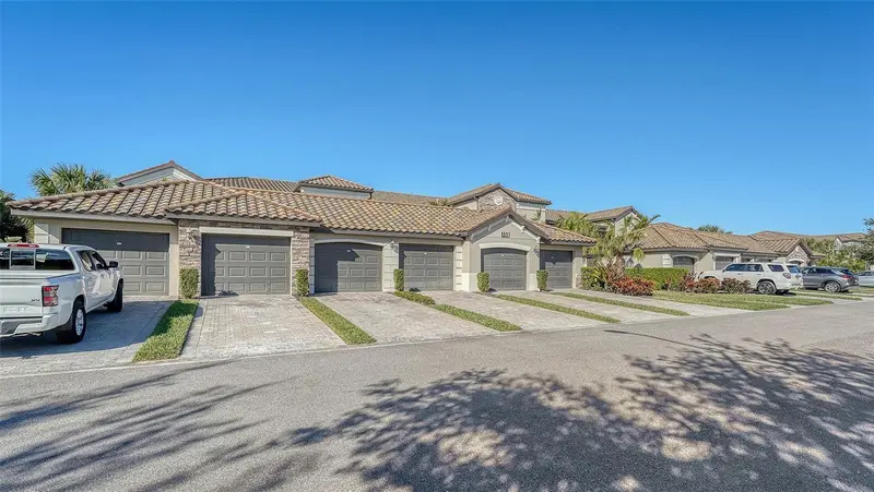 5537 PALMER CIRCLE #201, BRADENTON