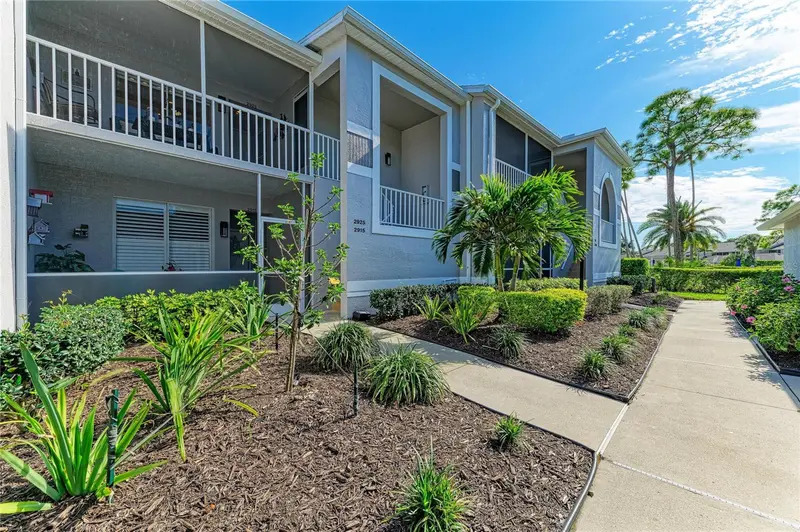 4639 CHAPEL HILL DRIVE #2925, SARASOTA
