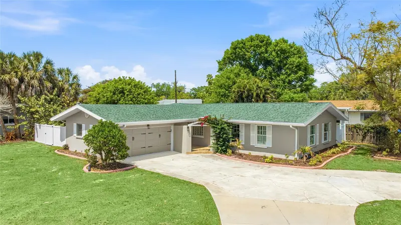 2949 BOUGAINVILLEA STREET, SARASOTA