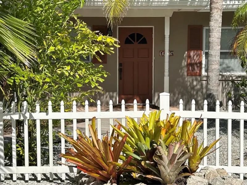 1415 SCHOOL AVENUE, SARASOTA
