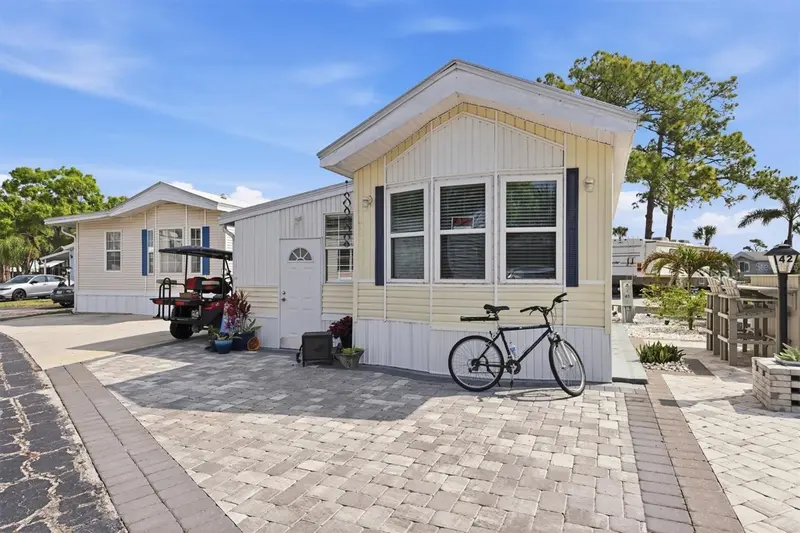 1674 UNIVERSITY PKWY #41, SARASOTA