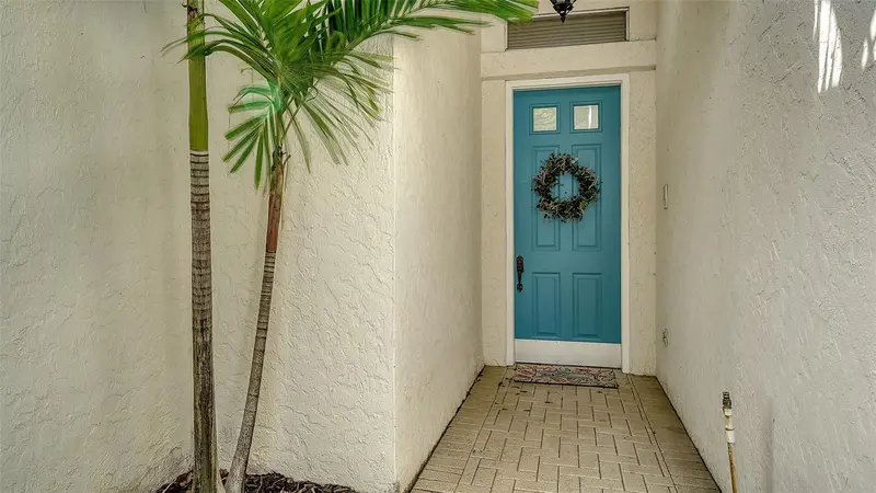 533 FALLBROOK DRIVE, VENICE, photo 3 of 70
