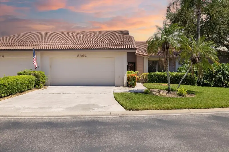 3862 WILSHIRE CIRCLE #107, SARASOTA