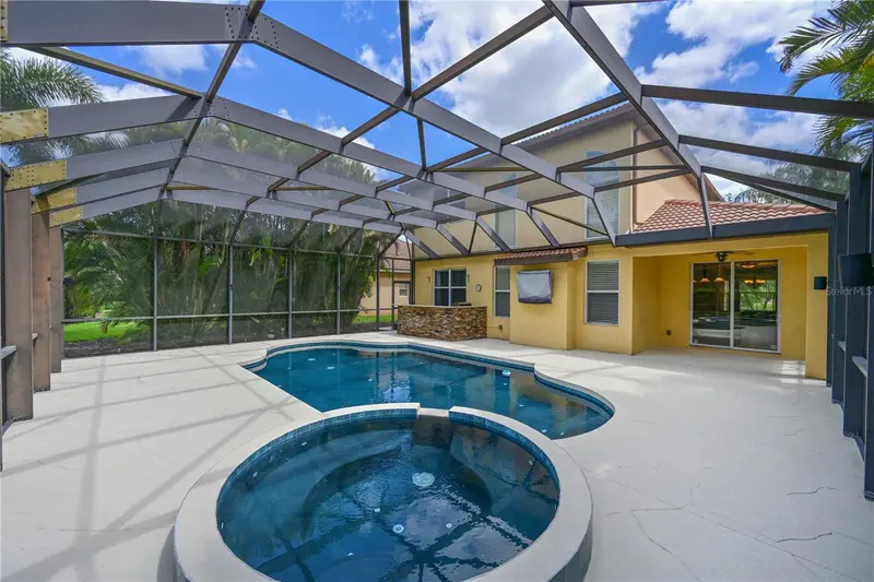 210 WINDING RIVER TRAIL, BRADENTON, photo 3 of 46