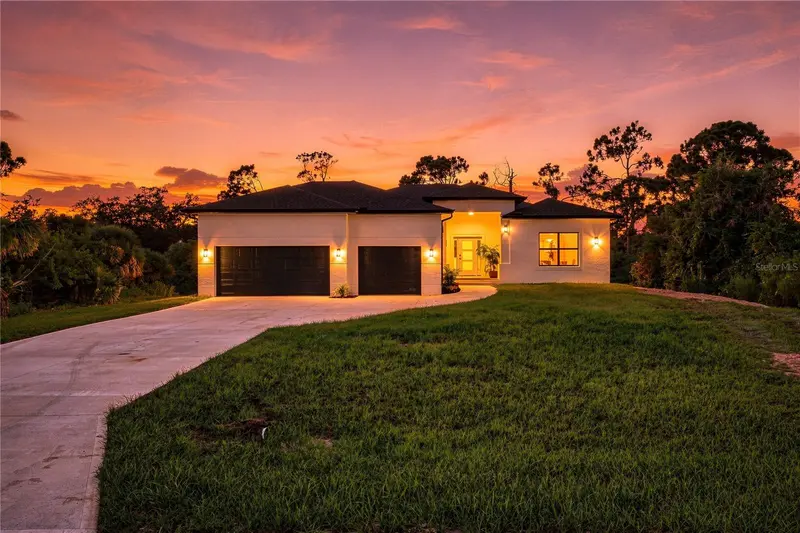 7731 PINEDALE DRIVE, PORT CHARLOTTE