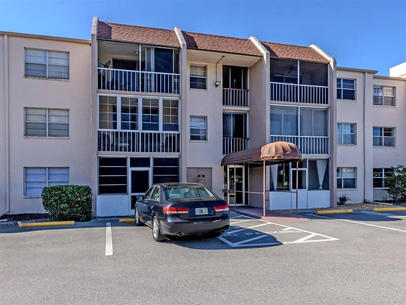 519 ALBEE FARM ROAD #201, VENICE