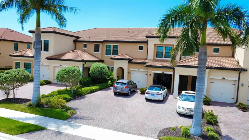 10054 CROOKED CREEK DRIVE #102, VENICE