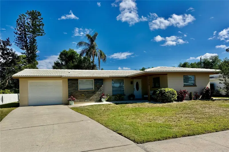 3174 REGATTA CIRCLE, SARASOTA