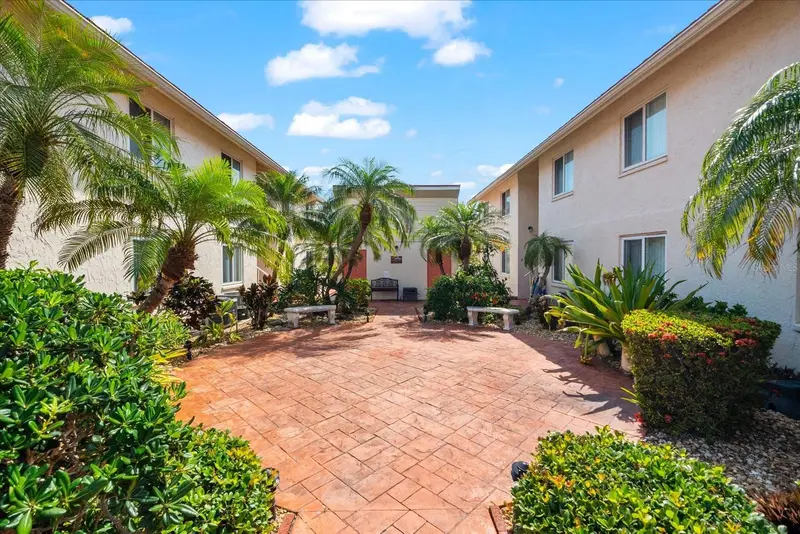 6708 SARASEA CIRCLE #202, SARASOTA