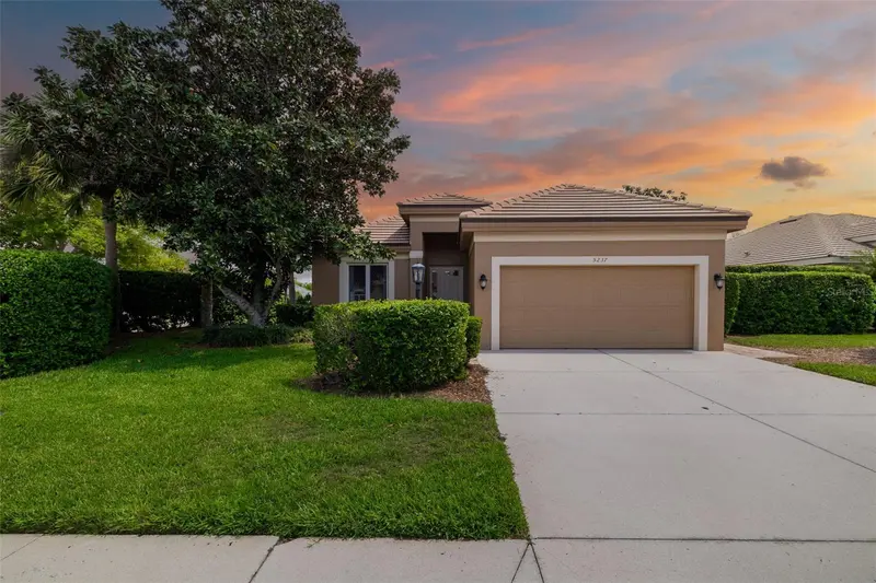 5237 97TH STREET, BRADENTON