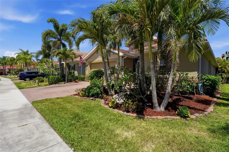 11622 PARROTFISH STREET, VENICE, photo 4 of 44