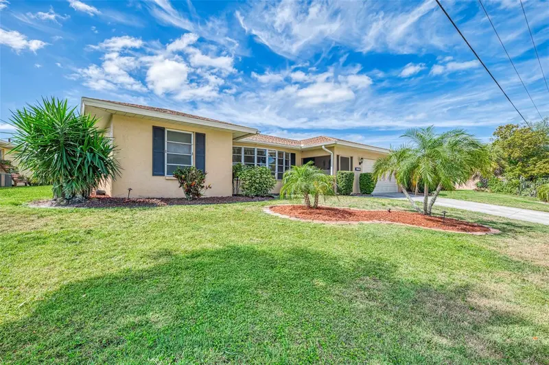 1290 LAKESIDE DRIVE, VENICE