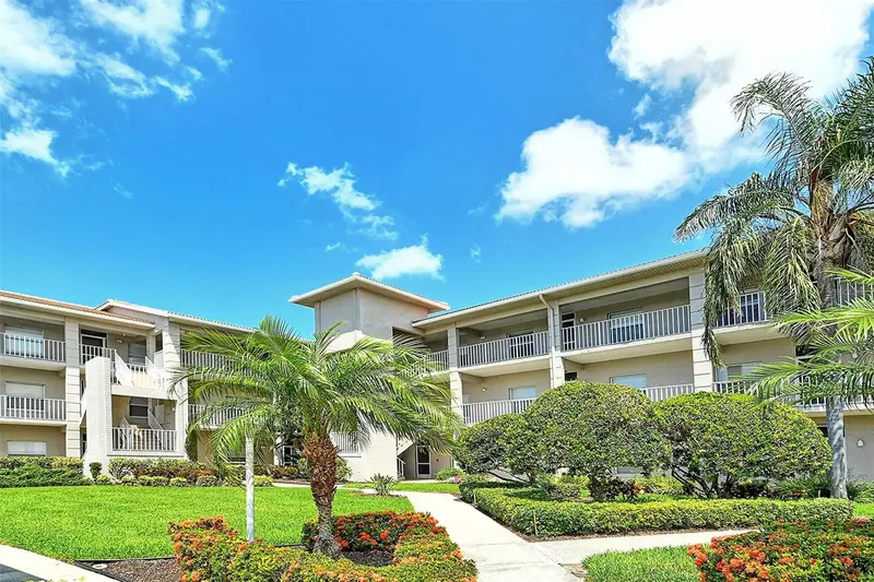 9610 CLUB SOUTH CIRCLE #4302, SARASOTA