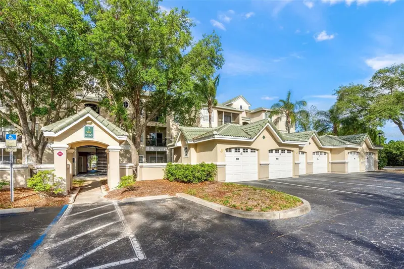 5160 NORTHRIDGE ROAD #302, SARASOTA