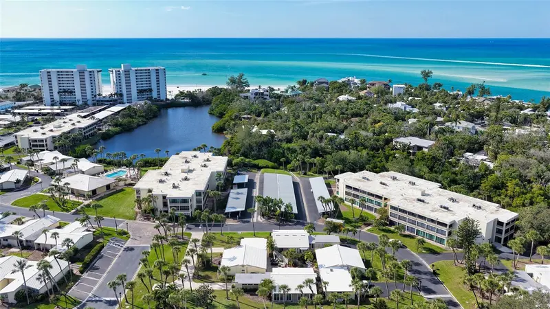 206 HOURGLASS WAY #V10, SARASOTA