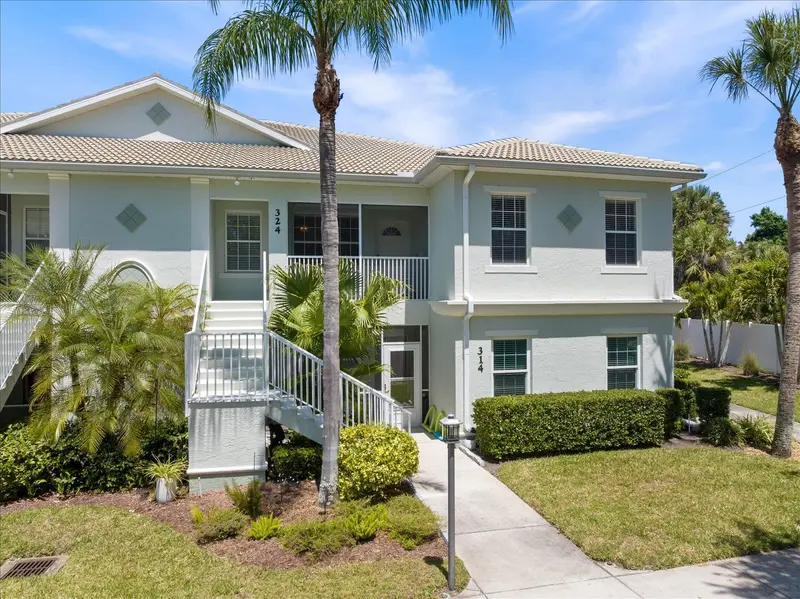 300 GARDENS EDGE DRIVE #324, VENICE