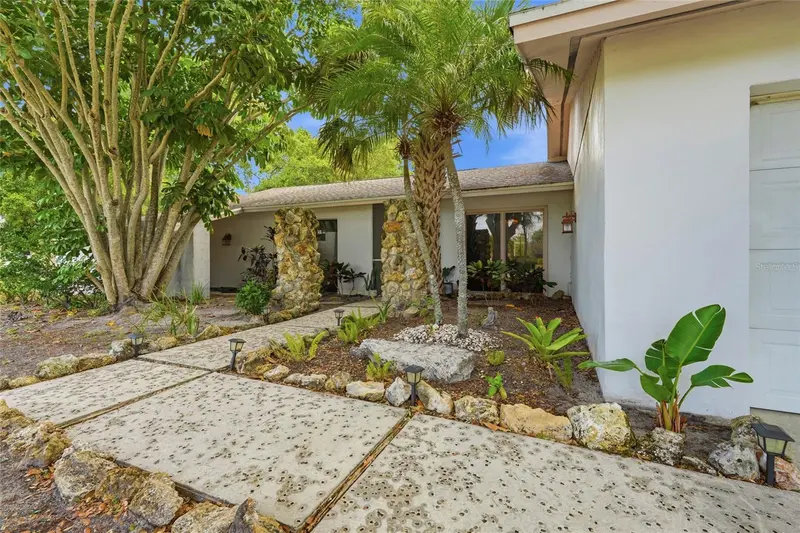3927 COUNTRY VIEW LANE, SARASOTA, photo 3 of 48
