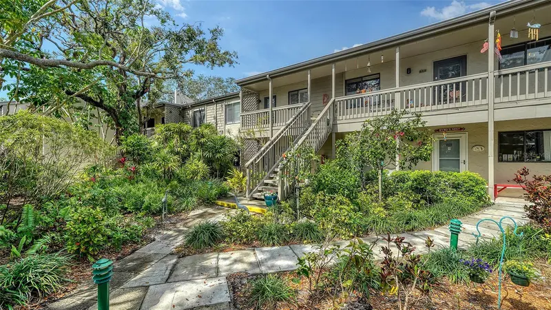 1601 PELICAN POINT DRIVE #HA212, SARASOTA