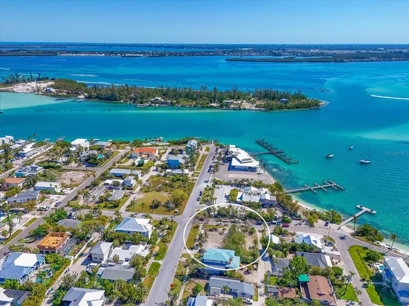 720 BROADWAY STREET, LONGBOAT KEY